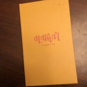 Alamar Cosmetics Reina Del Caribe
